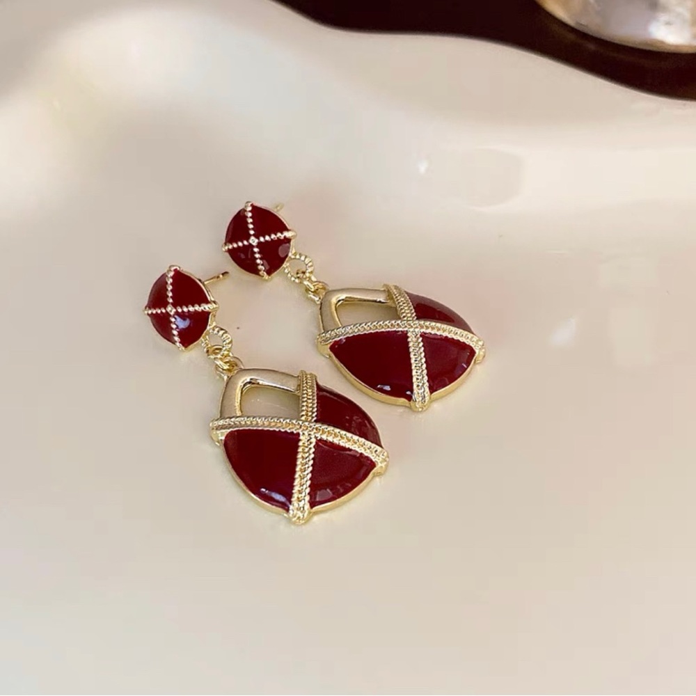 $25for3 NWT High-grade vintage earrings, stylish and versatile ear accessories